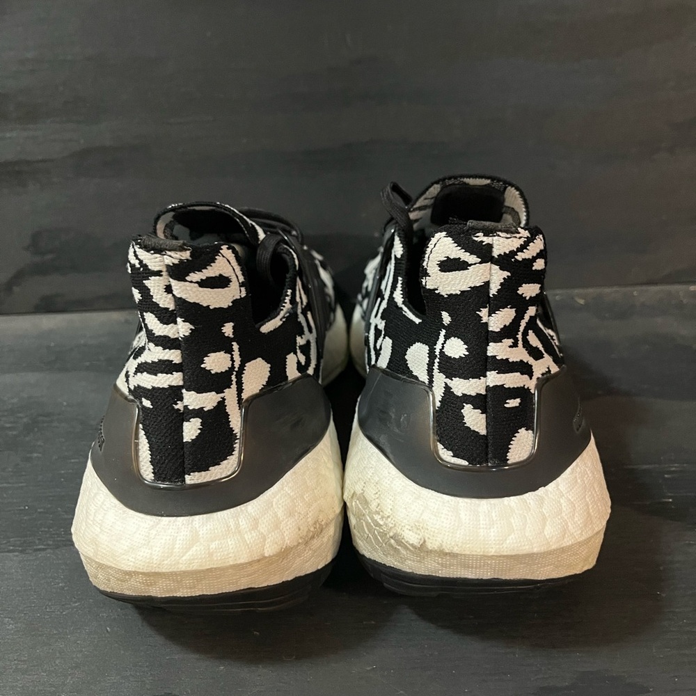 Adidas Ultraboost 22 Men’s Size 12 Black White Zebra Shoes Sneakers GX6300 - Picture 4 of 8